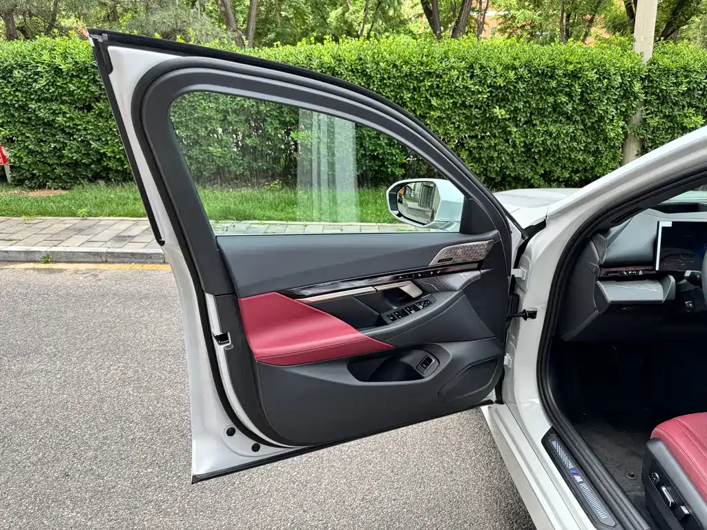 BMW 5 Series 5 2025 530Li Premium M Sport