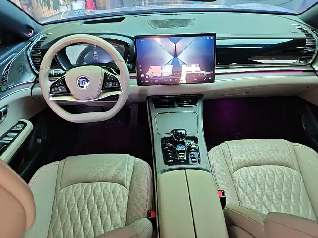 BYD Han 2025 EV Smart Drive 701KM Flagship