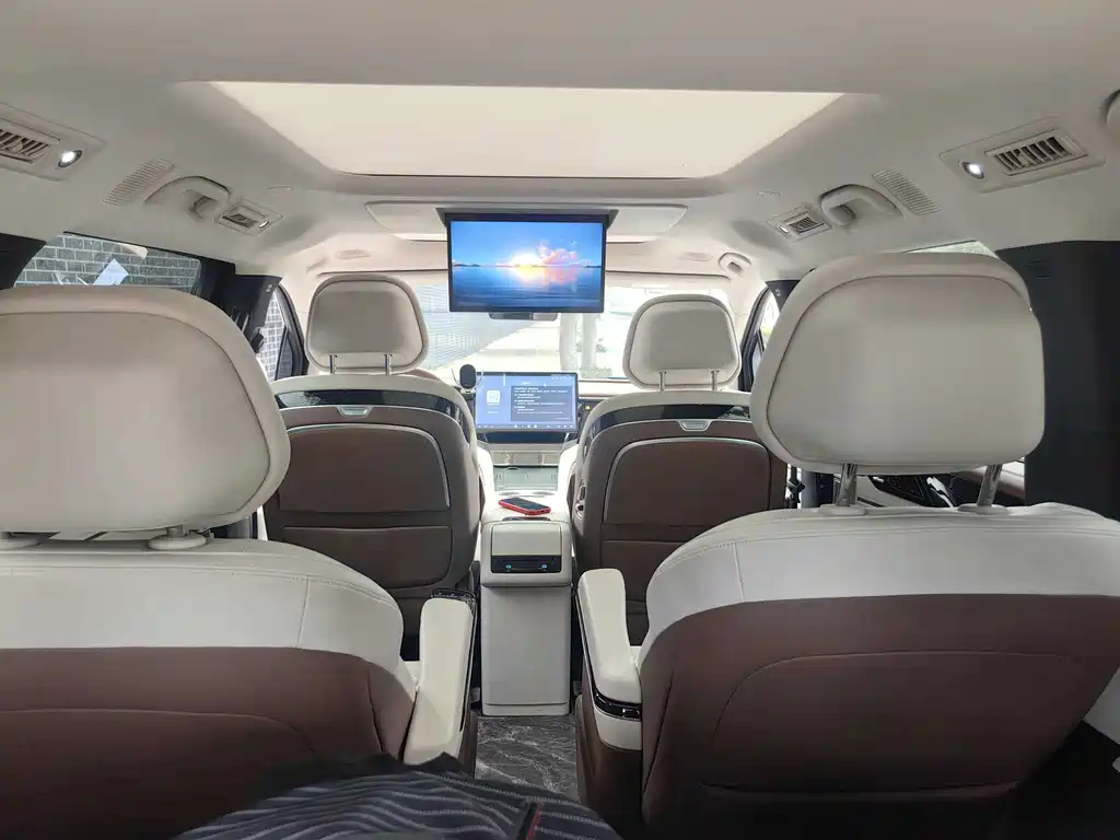 BYD Xia — миниатюра 11