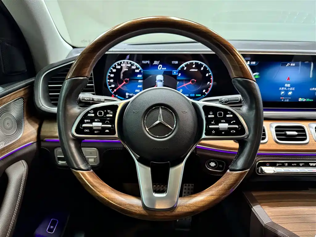 MERCEDES-BENZ GLS