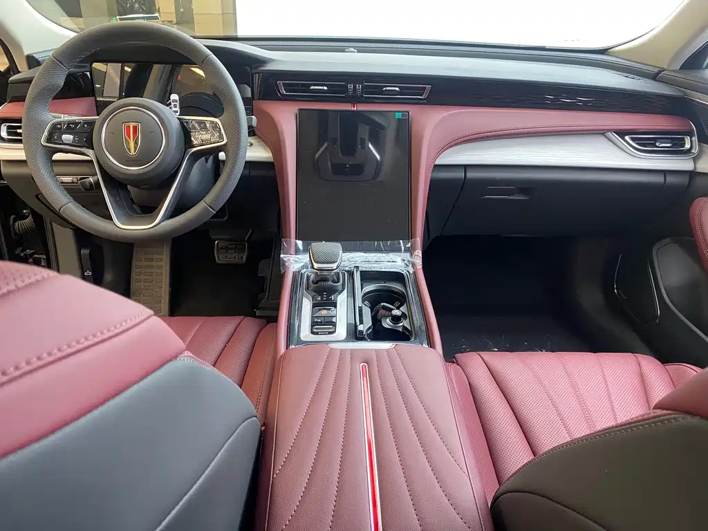 Hongqi H5 2025 2.0T AT