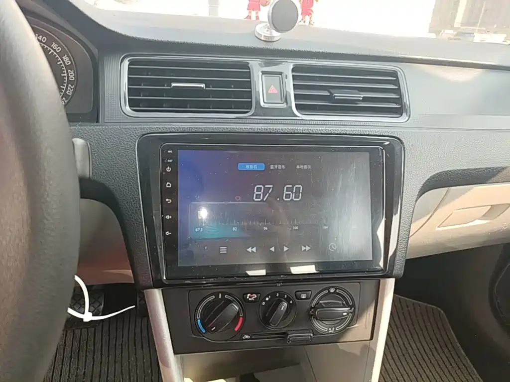 Skoda Rapid — миниатюра 13