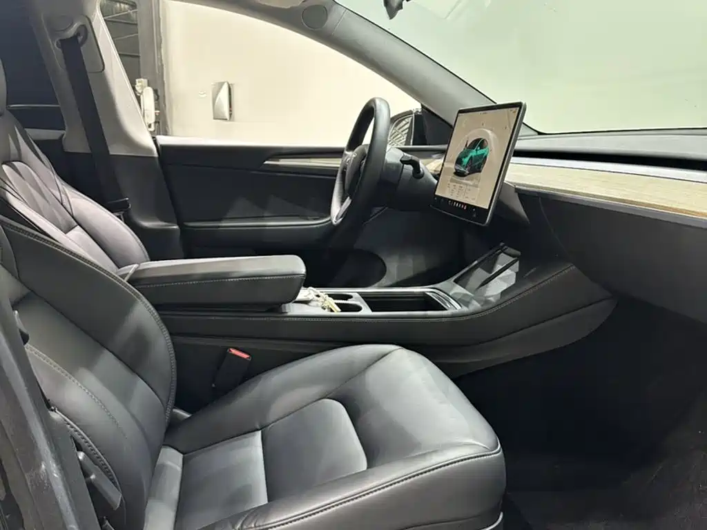 Tesla Model Y — фотографии объявления, Фото 12