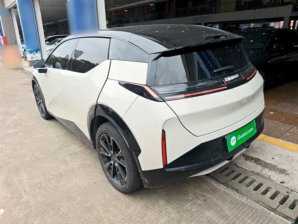 Zeekr X 2023 YOU 4 мест