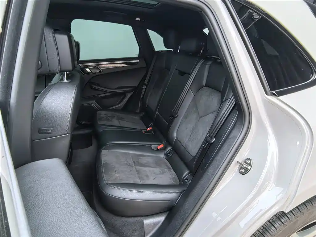 Porsche Macan — миниатюра 21