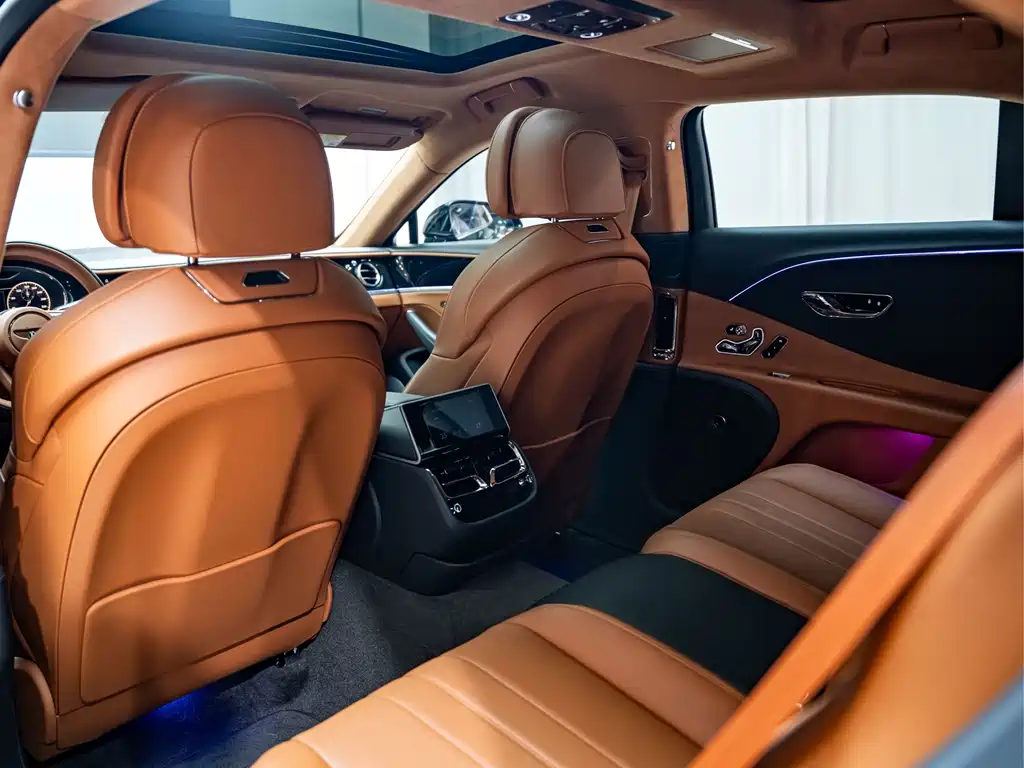 Bentley Flying Spur — миниатюра 16