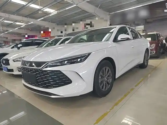 2025 BYD Qin
