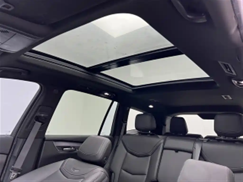 Cadillac XT6 — миниатюра 12