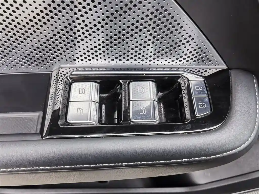 ZEEKR EXTREME KRYPTON 001