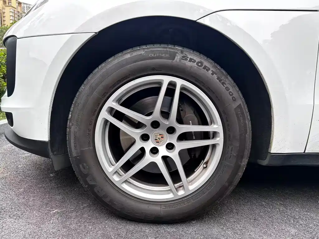 Porsche Macan - фото 4