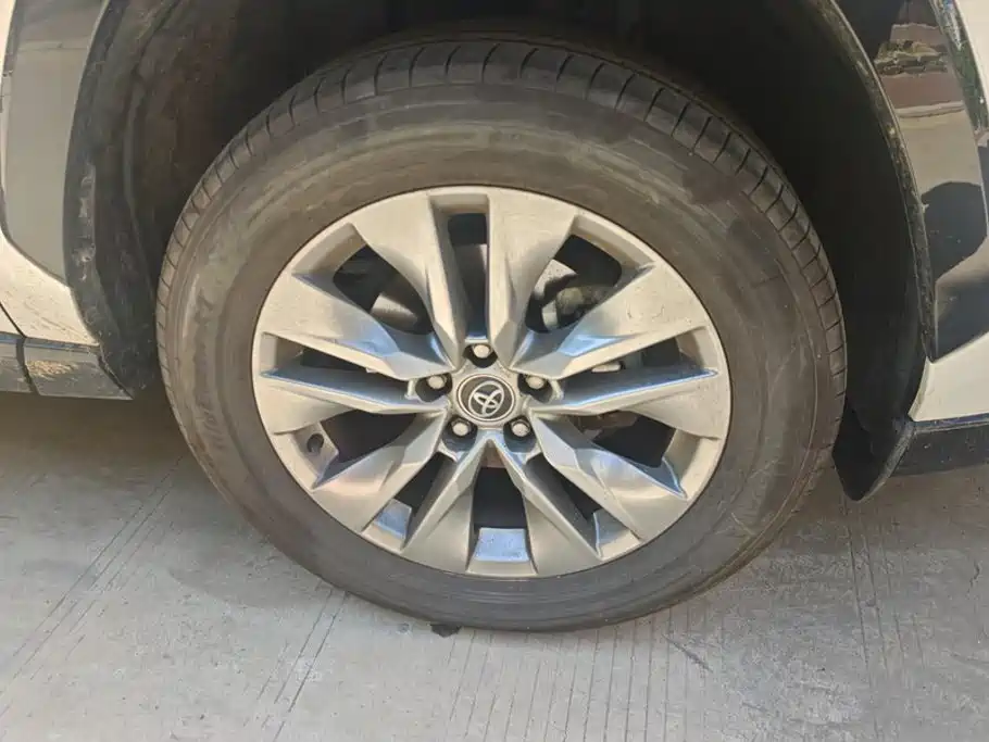 Toyota Wildlander — миниатюра 6