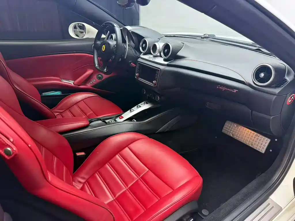 Ferrari California T 2015 3.9T