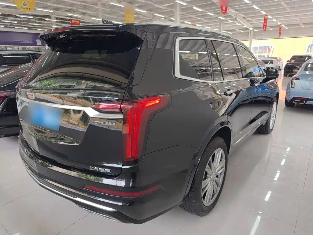 Cadillac XT6 2022 2.0T мест Luxury Standard