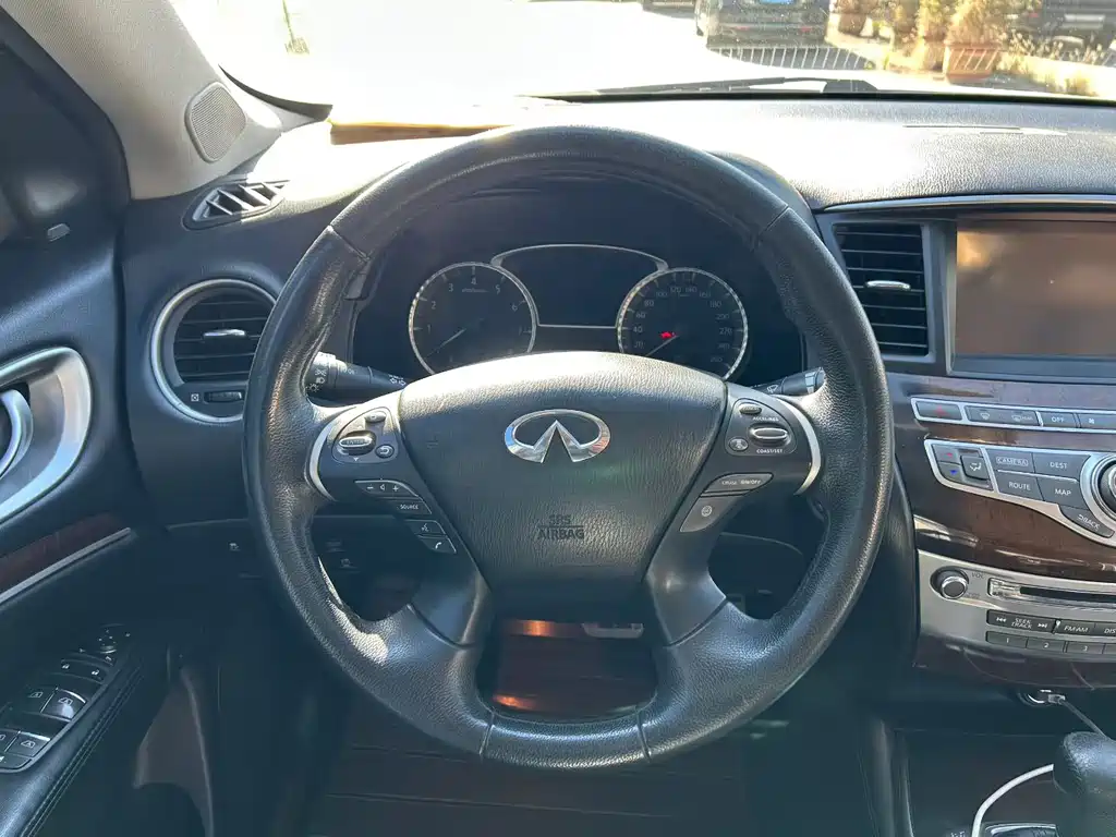 Infiniti JX — миниатюра 7