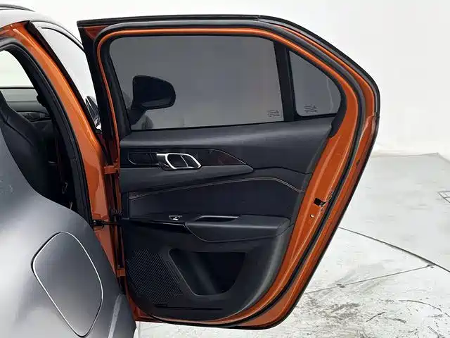 Lynk & Co 02 Hatchback — миниатюра 9