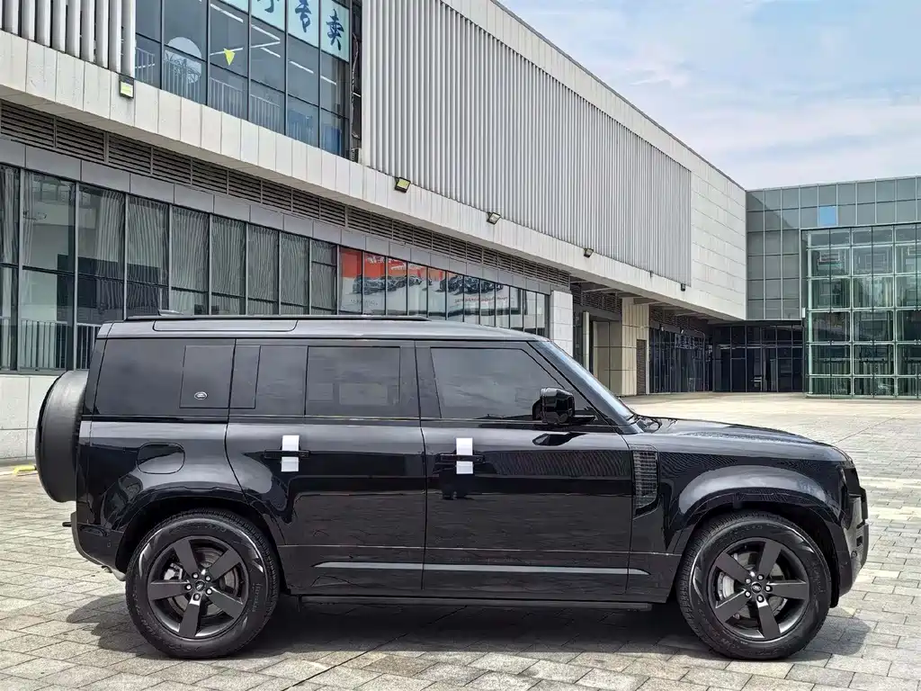 Land Rover Land Rover Defender 2024 110 3.0T P400 X-DYNAMIC HSE