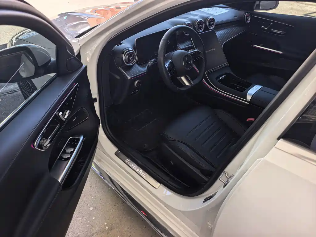 Mercedes-Benz C-Class — миниатюра 4