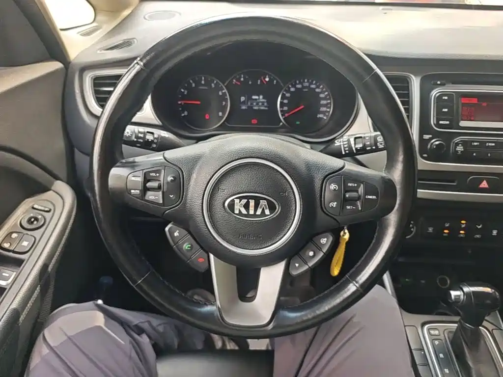 Kia Carens — миниатюра 11