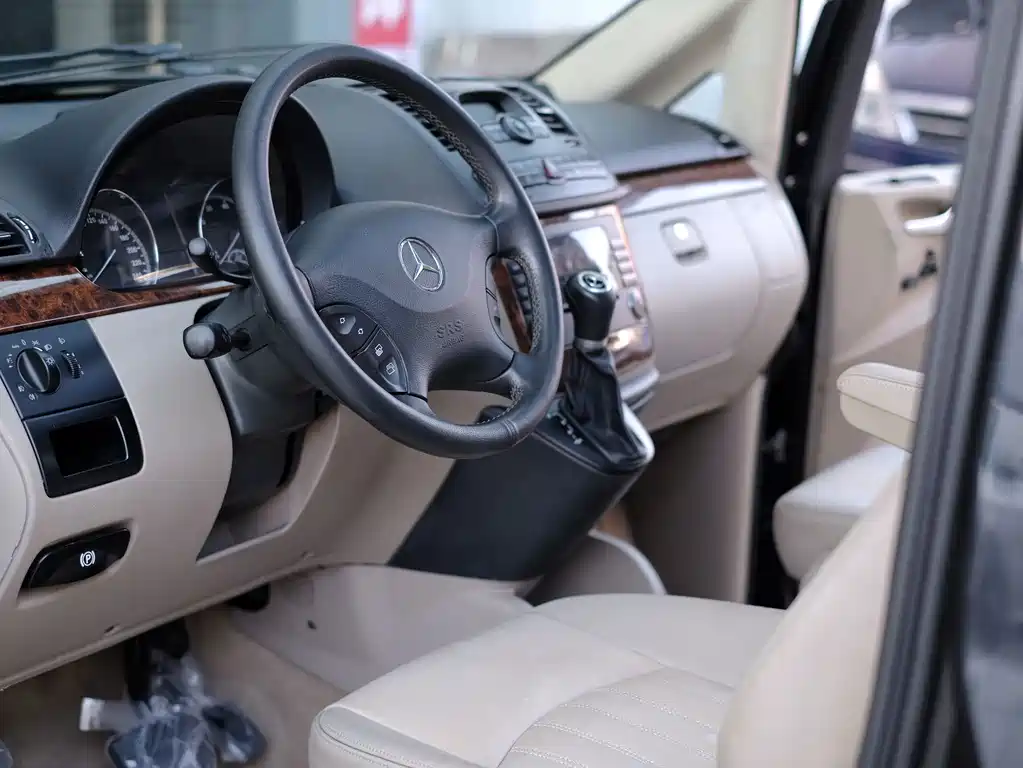 Mercedes-Benz Viano — миниатюра 30