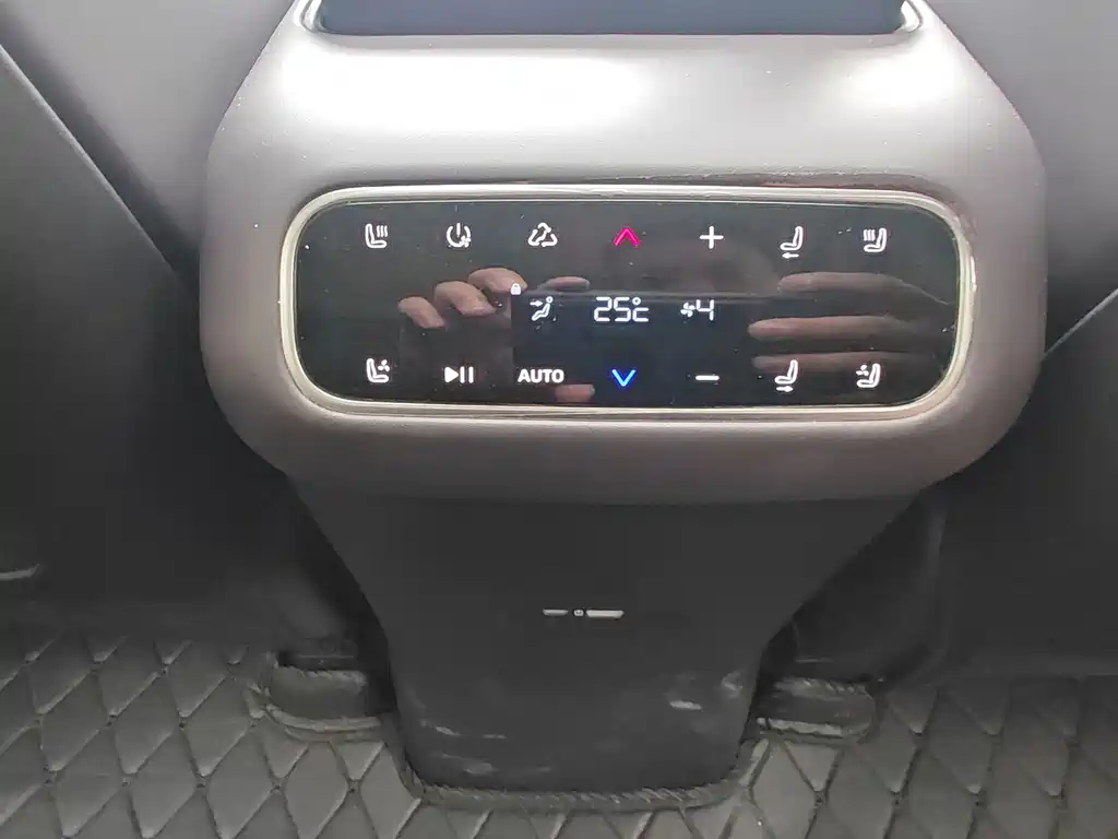 Leapmotor Leapmotor C16 — миниатюра 13