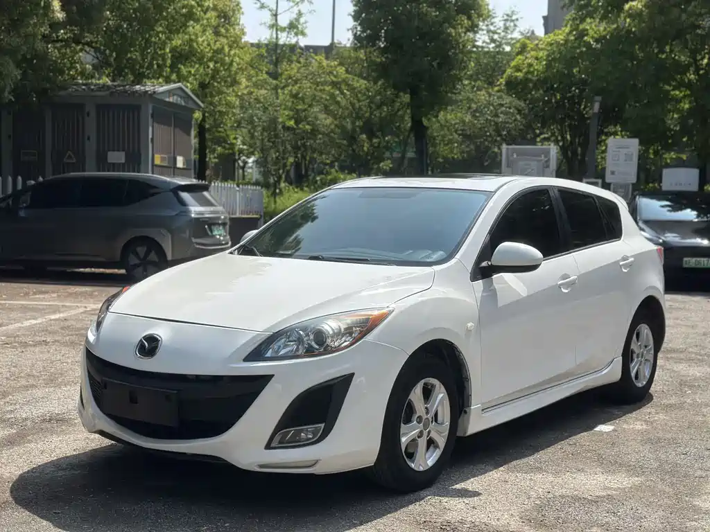 Mazda 3 Xingcheng 2013