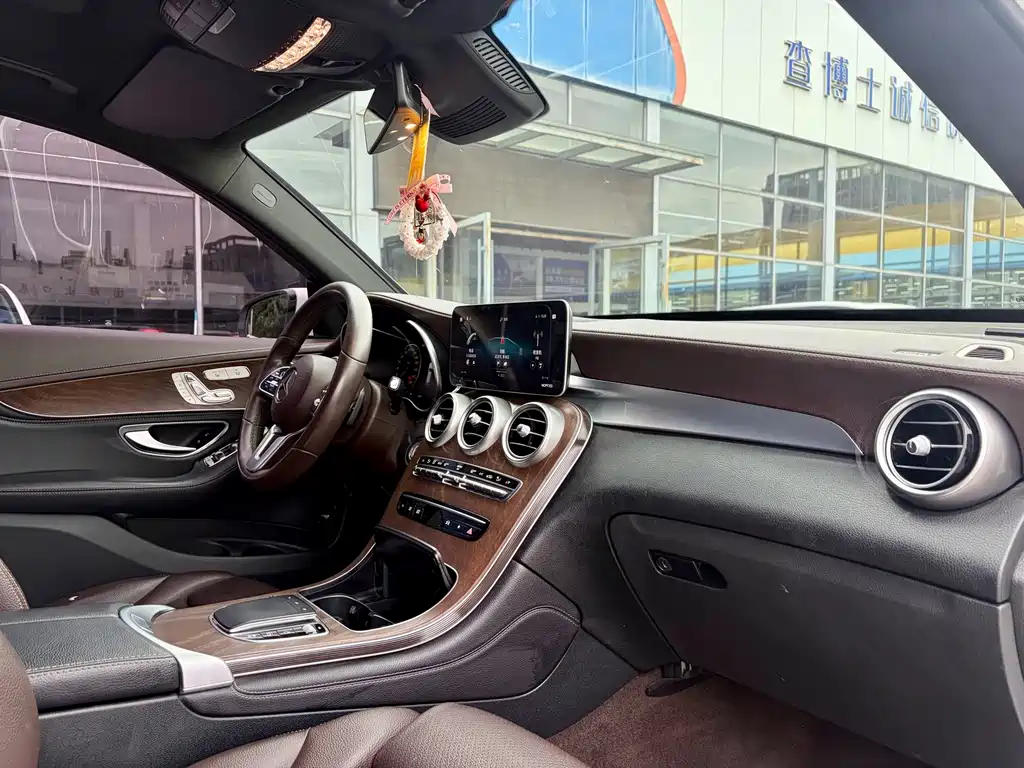 Mercedes-Benz GLC — миниатюра 3