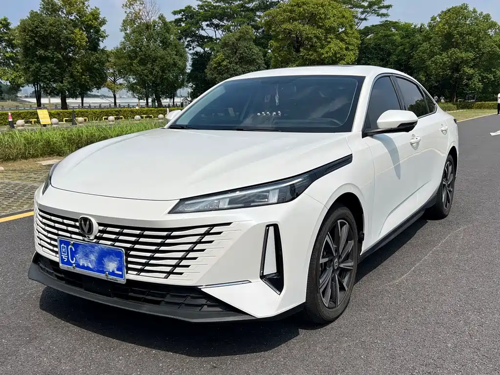 Changan Eado — миниатюра 3