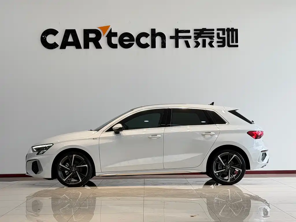 Audi A3 2024 Sportback 35 TFSI Fashion Sport