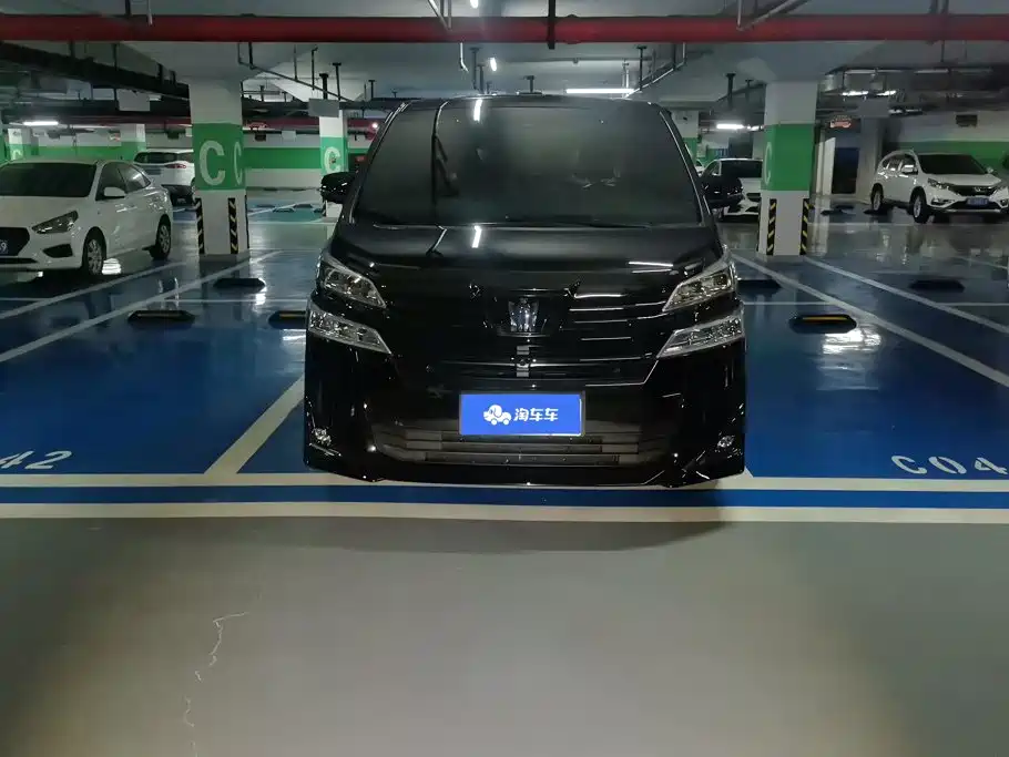 Toyota Vellfire — миниатюра 2