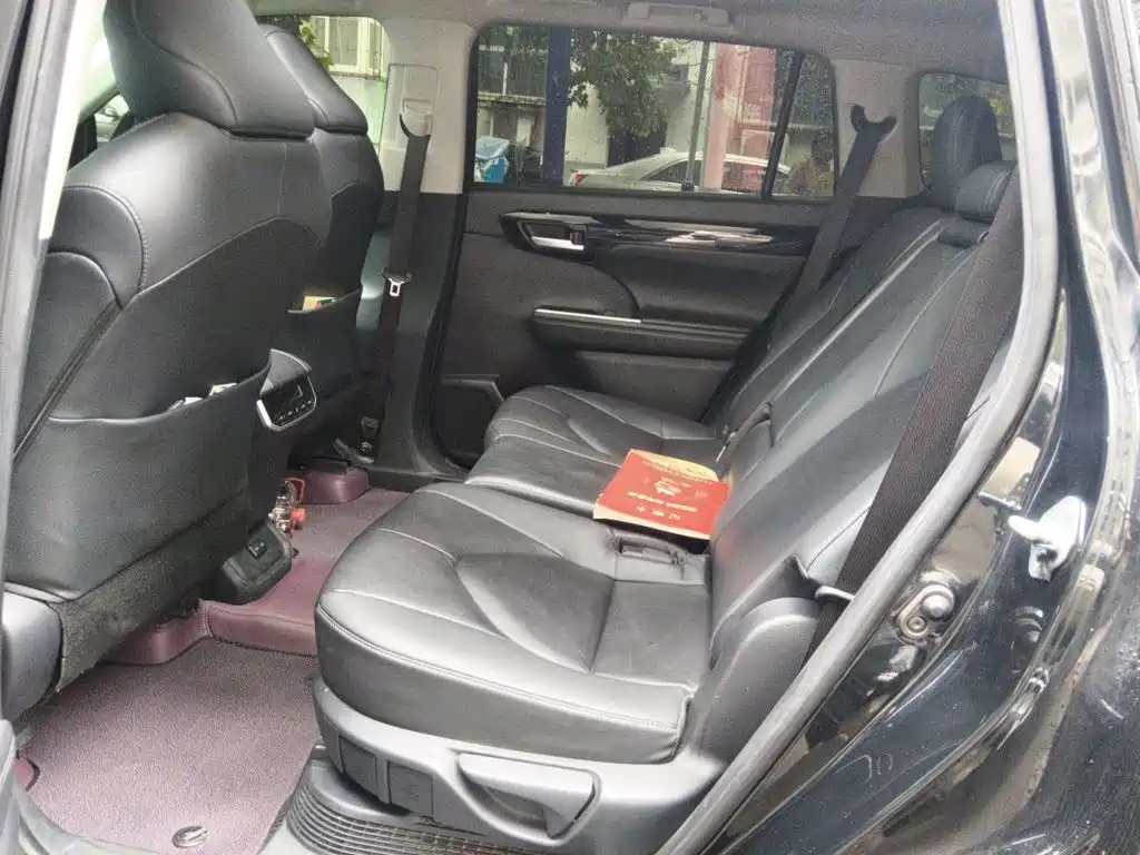 Toyota Highlander — миниатюра 15