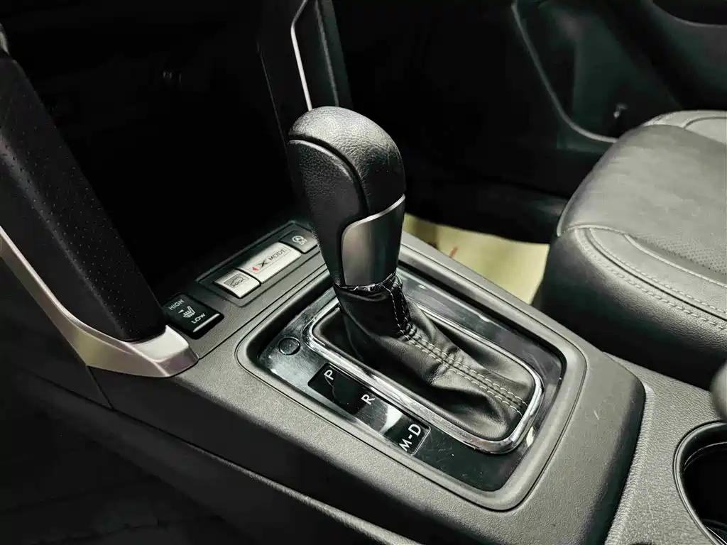 Subaru Forester 2.5i Premium Navigation Edition, фото 14