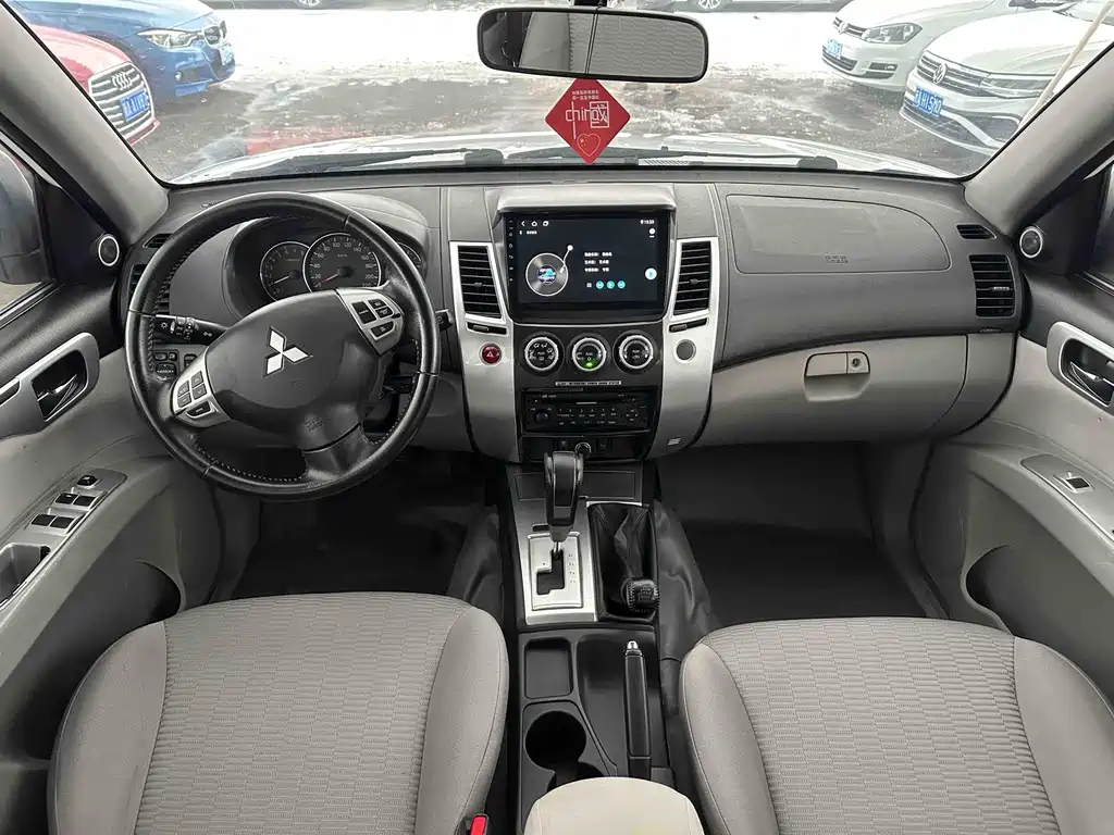 MITSUBISHI PAJERO JINCHANG