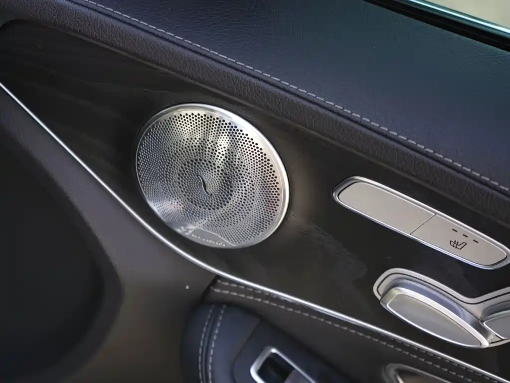 Mercedes-Benz C-Class — миниатюра 16
