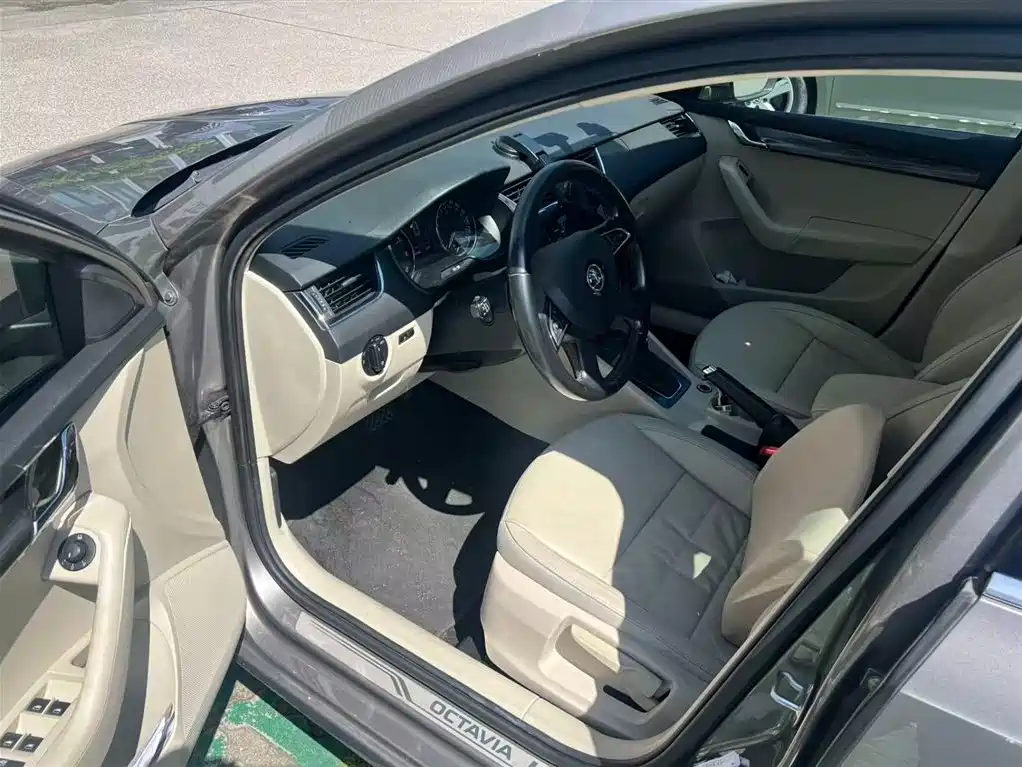 Skoda Octavia 2014 1.4TSI DSG