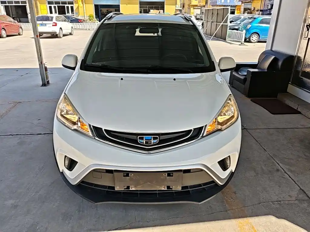 Geely Vision X1 — миниатюра 3