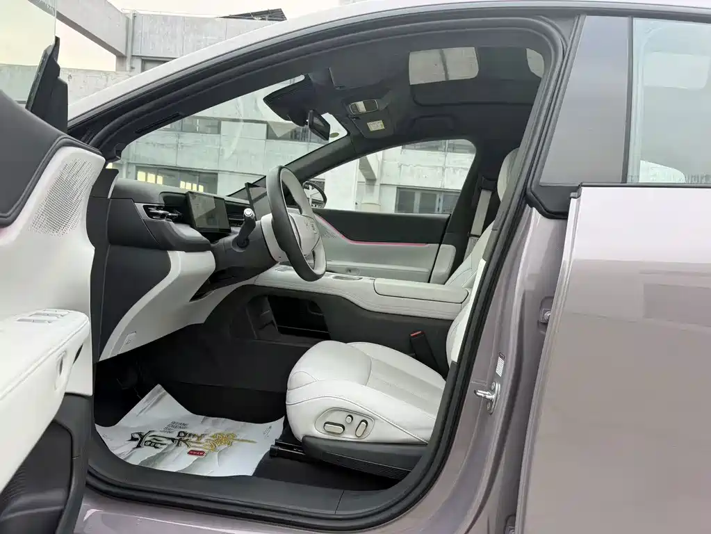 XPeng G6 — миниатюра 4