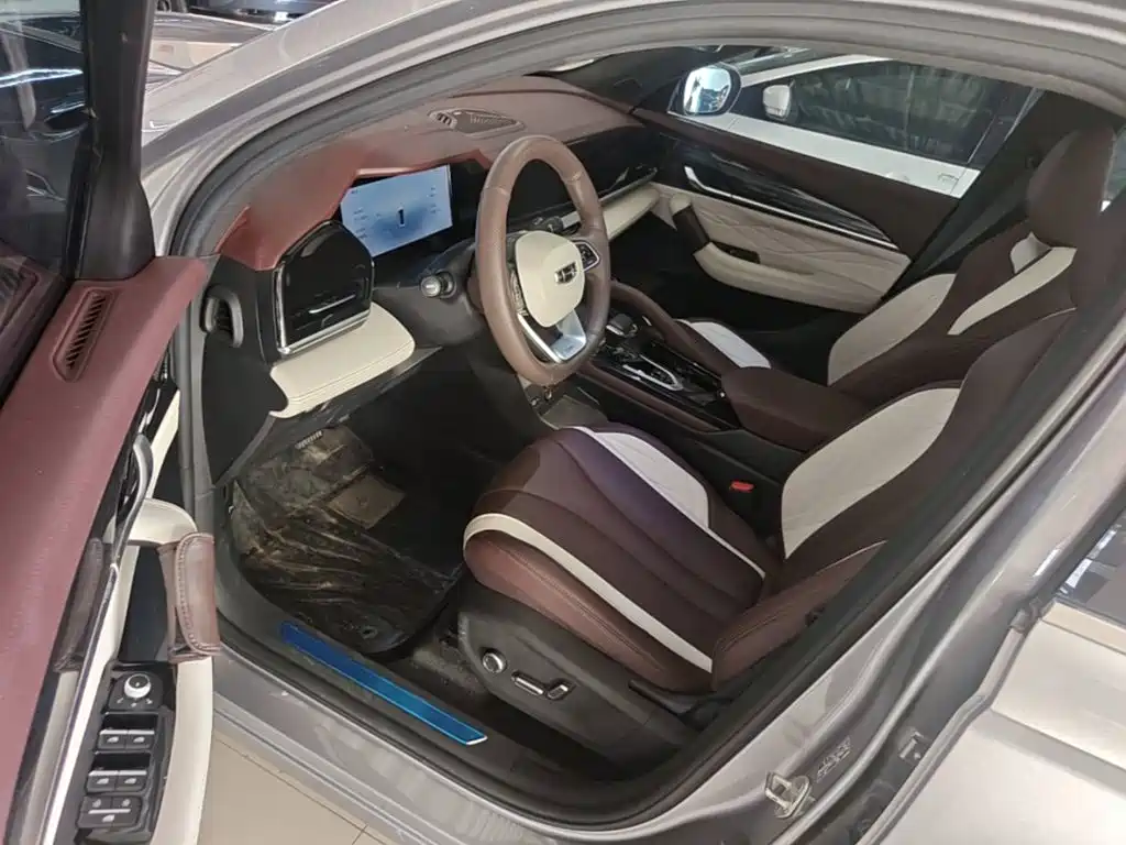 Geely Xingyue L — миниатюра 16