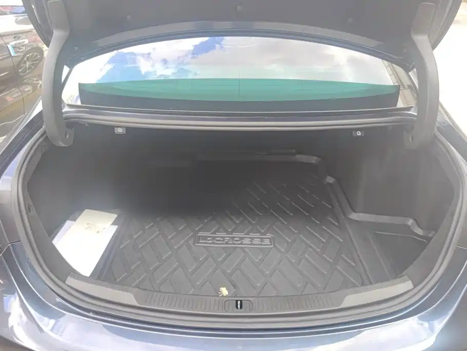 Buick LaCrosse — миниатюра 4