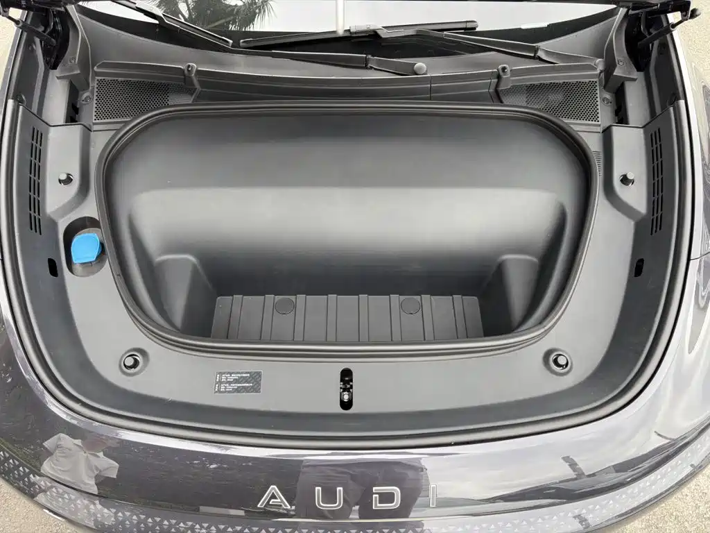 Audi E7X — миниатюра 9
