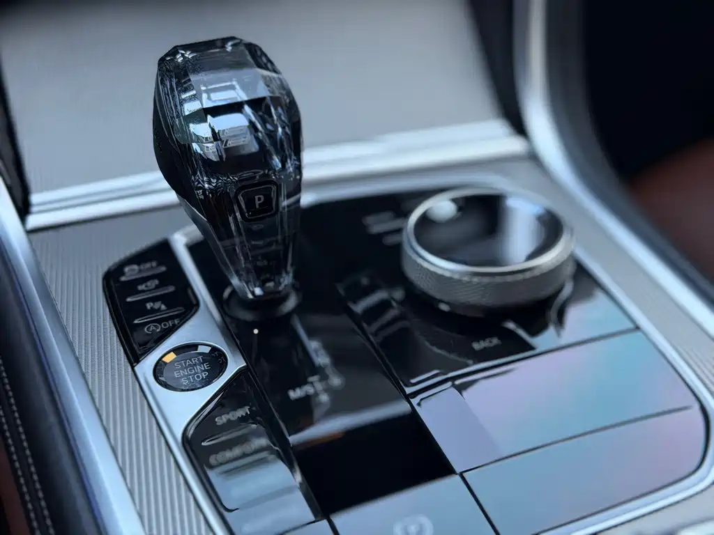 BMW 8 Series — миниатюра 15