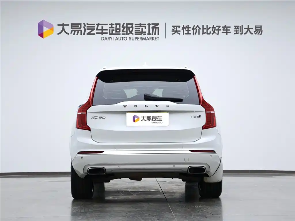 VOLVO  XC90