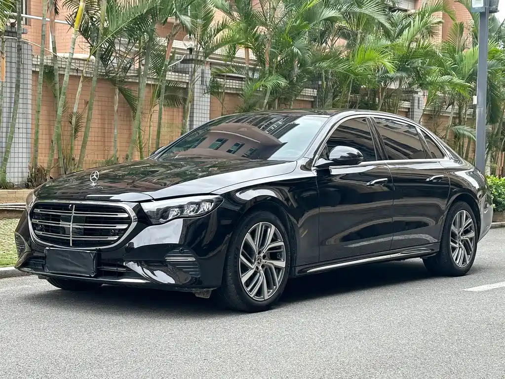 Mercedes-Benz E-Class 2025