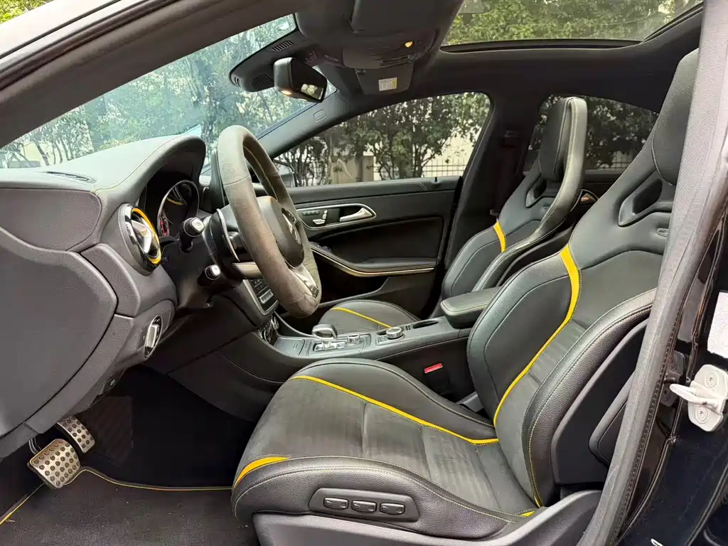 Mercedes-Benz CLA AMG — миниатюра 9