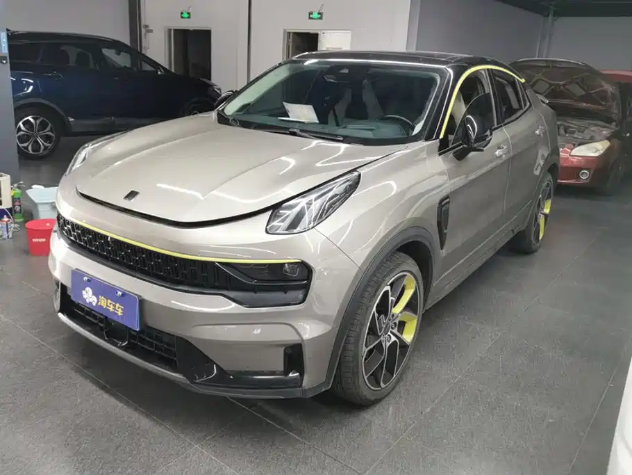 Lynk & Co 05