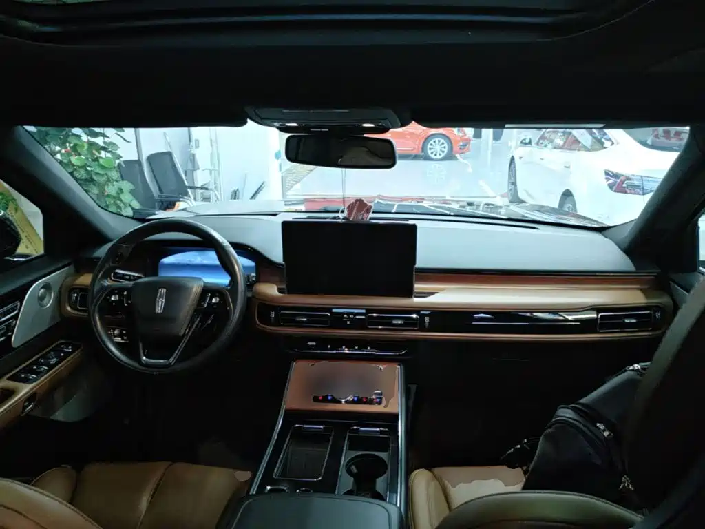 Lincoln Aviator — миниатюра 10