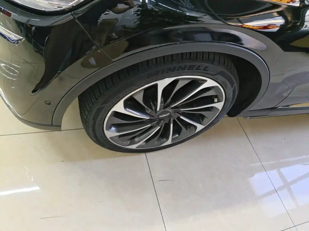 Lincoln Aviator — миниатюра 23