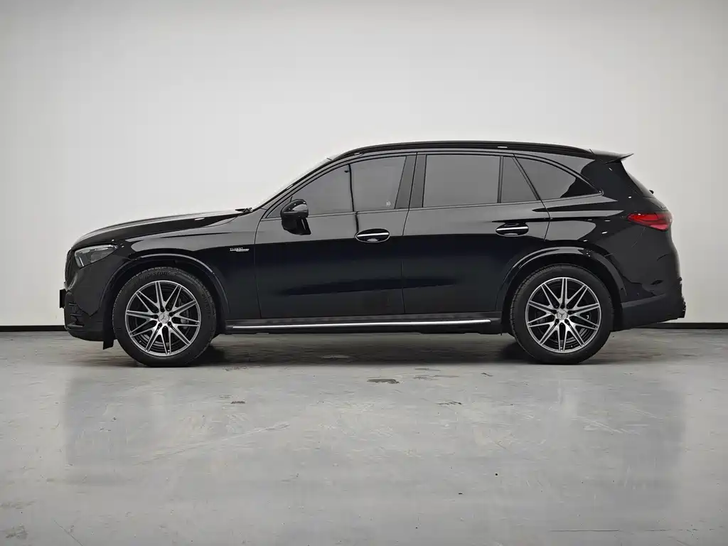 Mercedes-Benz GLC AMG — миниатюра 8