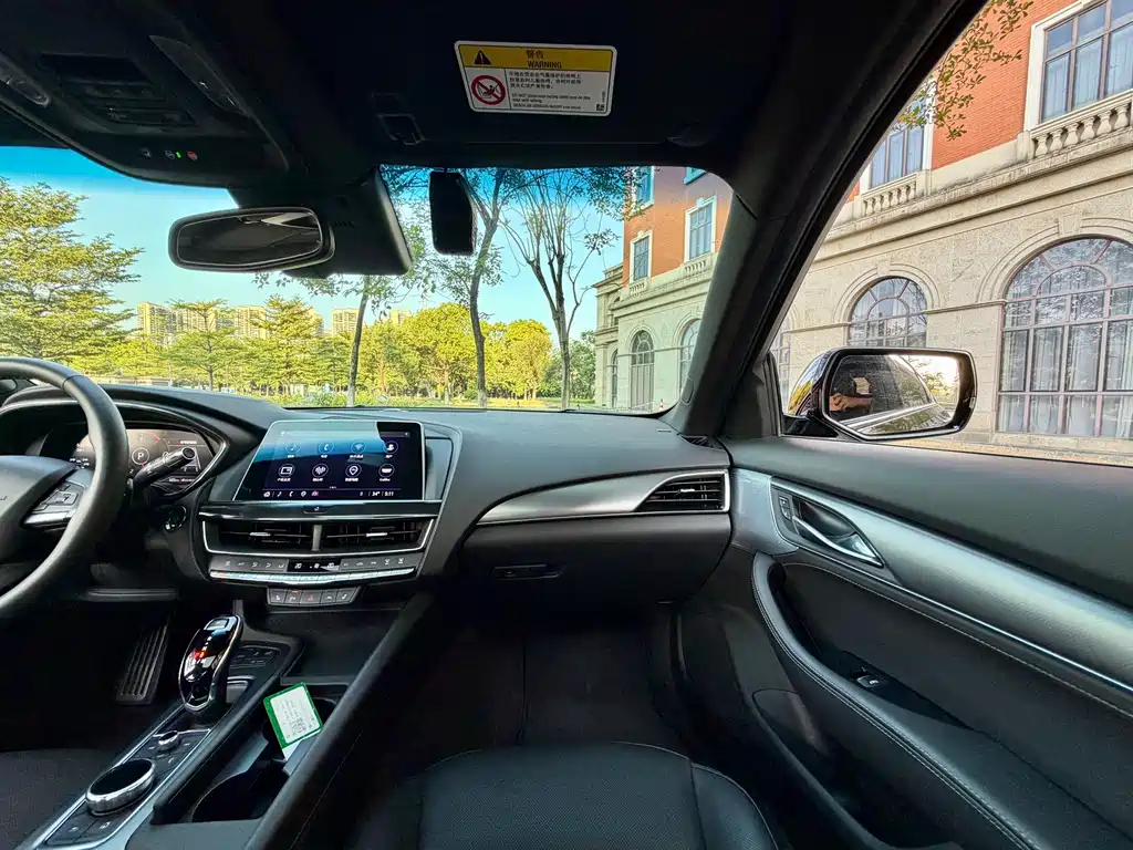 Cadillac CT5 — миниатюра 14