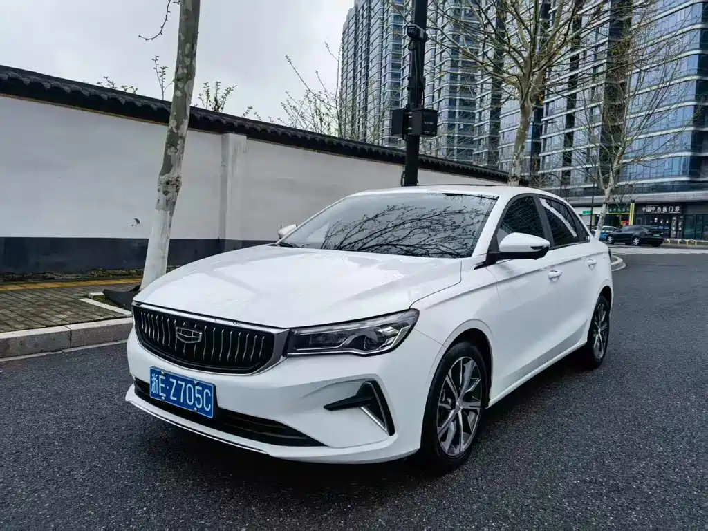Geely Emgrand 2023