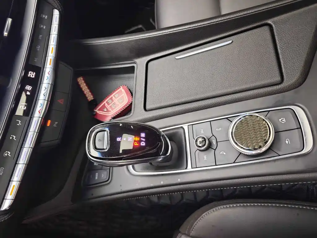 Cadillac CT5 — миниатюра 10
